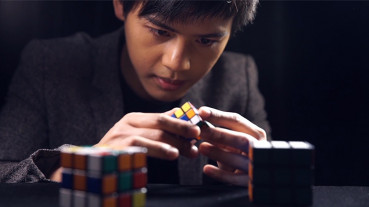 Rubik's Dream by Henry Harrius - Zaubertrick