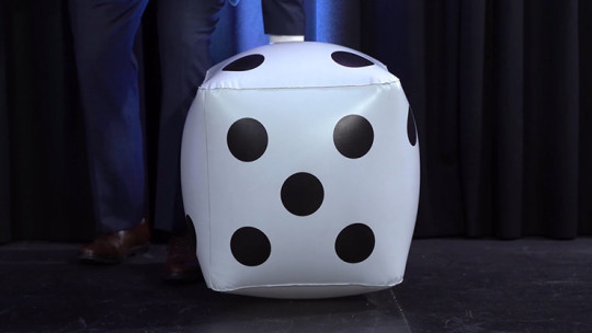 Air Dice created by Gonçalo Gil and Gee Magic