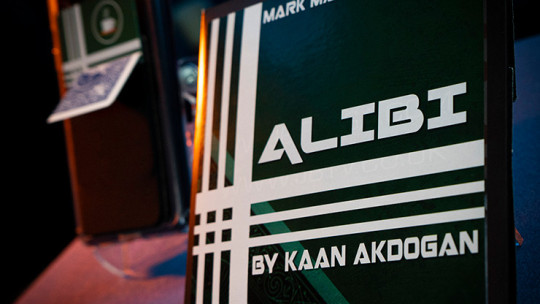 Alibi by Kaan Akdogan and Mark Mason - Blau