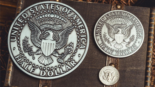 Preview: Bacon Jumbo Coin (Oversized Half Dollar) by Bacon Magic