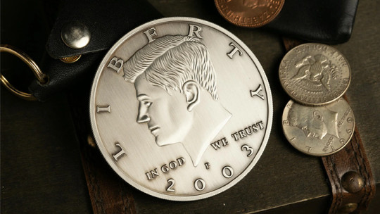 Preview: Bacon Jumbo Coin (Oversized Half Dollar) by Bacon Magic