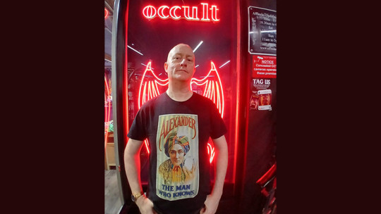 Beyond the Grave: Cold Reading Secrets of the Platform Mediums & Stage Clairvoyants - DOWNLOAD