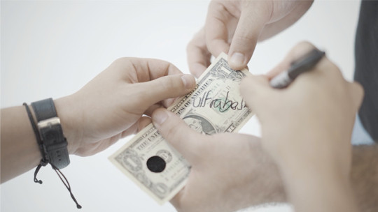 Preview: Black Lips by Julio Montoro, Victor Sanz, and Ultrabello