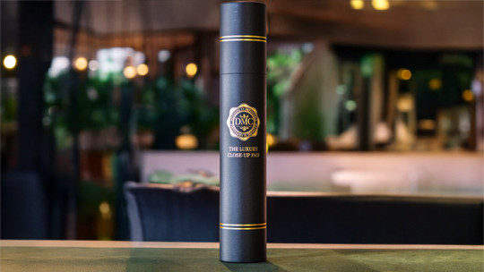 Close Up Matte - The DMC Luxury Close-Up Pad