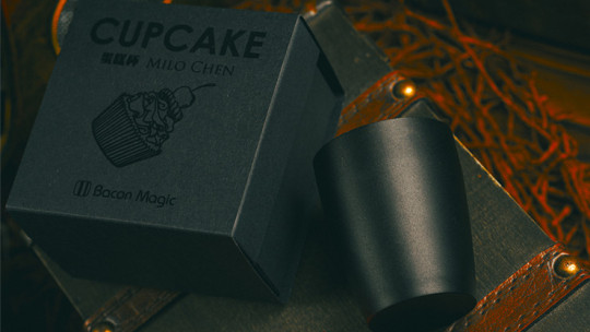 Cupcake 2.0 (Metal) by Milo & Bacon Magic