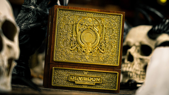 Devildom Deluxe Wooden Box Set by Ark - Pokerdeck