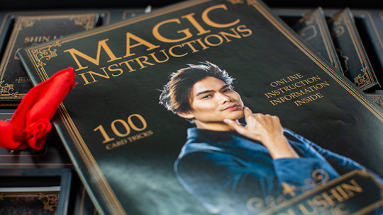 EVOLUSHIN DELUXE MAGIC SET (SPANISH) by Shin Lim - Zauberset