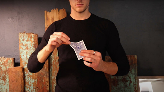 EXTENS by Victor Zatko - Spielkarte auseinanderziehen