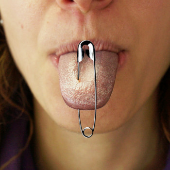 Fake Zunge für Nadel durch Zunge - Zaubertrick