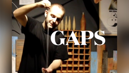 Gaps Pour by Gonzalo Albiñana