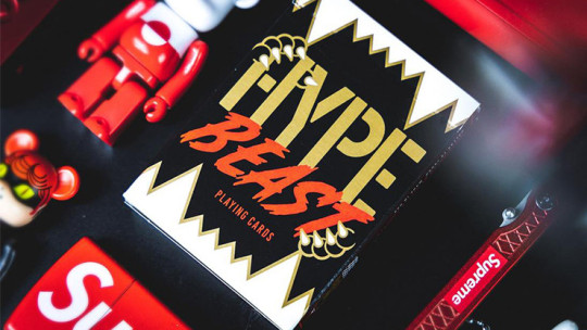 Hypebeast by Riffle Shuffle - Pokerdeck