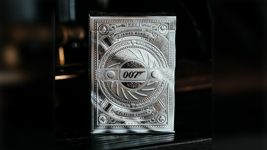 James Bond Silver Edition by theory11 - Pokerdeck