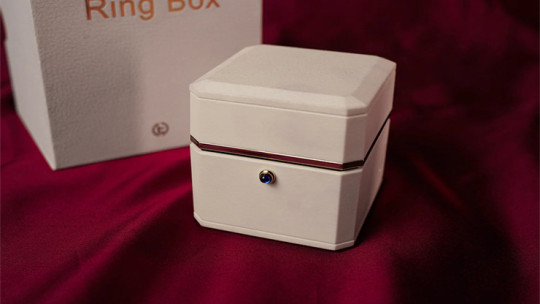 Magic Ring Box (White) by TCC