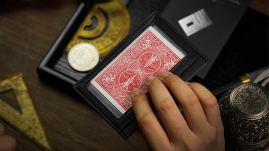 MAGIC WALLET UNIVERSE PEEK by TCC