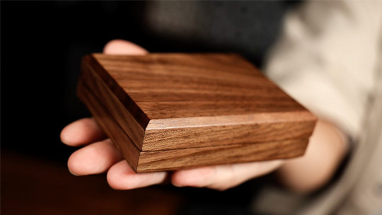 Preview: Mirage Box by Stephen Chan & Bond Lee