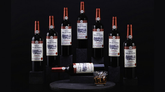 Multiplying Wine Bottles by Tora Magic - Shiraz - Vermehrende Weinflaschen