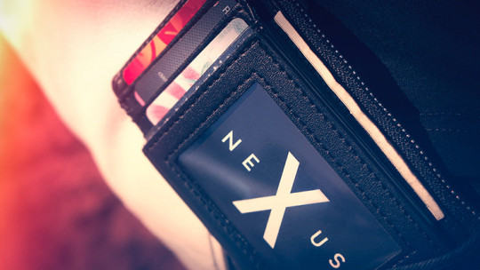 Nexus Wallet by Javier Fuenmayor - Peek Wallet