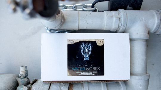 Paul Harris Presents Water Works by Uday Jadugar & Paul Harris - Liquid Suspension - Flaschentrick  