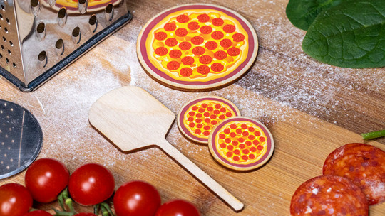 Pizza Paddle Supreme (Gimmicks und Online-Trickanleitung) by Rob Thompson - Paddel Zaubertrick