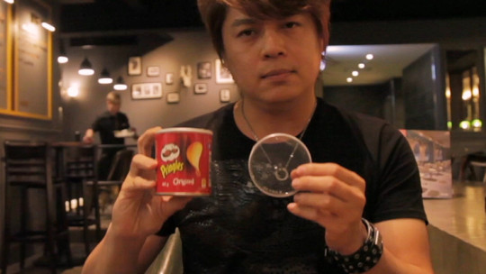 Preview: Pringles Go (Red to Green) by Taiwan Ben and Julio Montoro