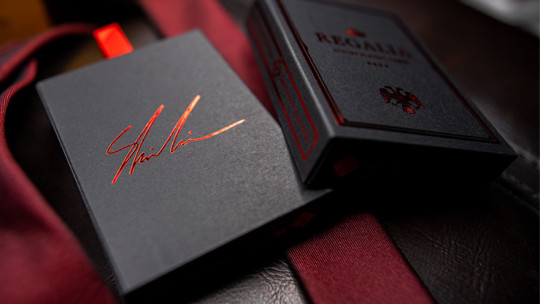 Regalia Red (Signature Edition) by Shin Lim - Pokerdeck