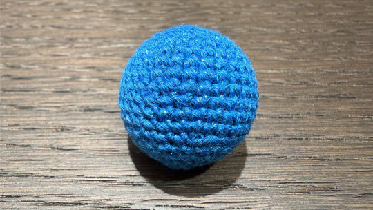 Shining Crochet Balls (Royal Blue) by JT Magic