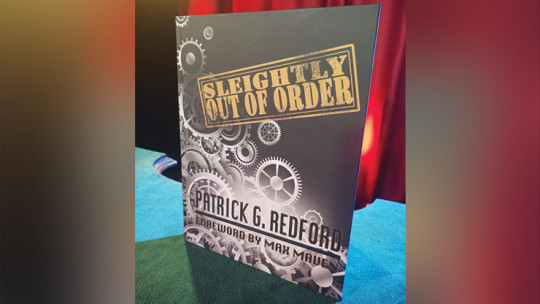 Sleightly Out Of Order by Patrick Redford - Buch