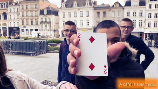 SPLIT-CARD (Red) by Mickael Chatelain