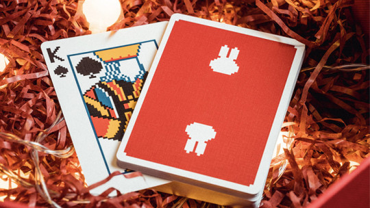 Surprise Deck V5 (Red) by Bacon Playing Card Company - Pokerdeck