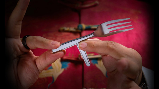 Preview: T-Fork by Magician Go & Henry Harrius