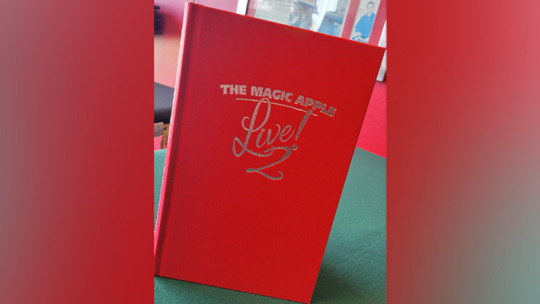 The Magic Apple LIVE 2 by Brent Arthur James Geris - Buch