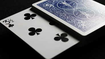 Gaff Card - (3 1/2 of Clubs) - Bicycle - Blau