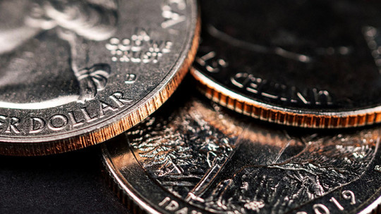 Preview: Triad Coins (Quarter) by Joshua Jay and Vanishing Inc.