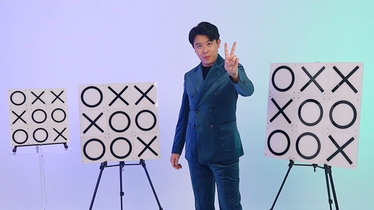 TIC TAC TOE PRO V2 STAGE by Bond Lee and Kaifu Wang : zauberbox.at