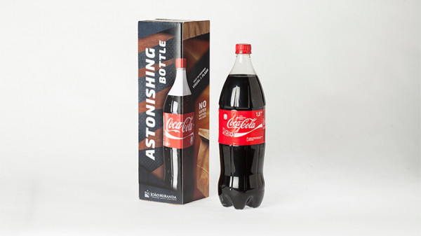 Astonishing Bottle by João Miranda and Ramon Amaral - Zaubertrick mit Cola Flasche