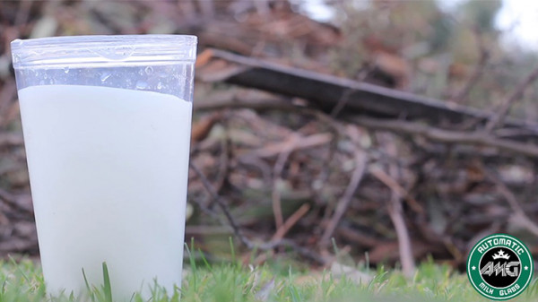 Automatic Milk Glass by Aprendemagia - Verschwindende Milch - Zaubertrick