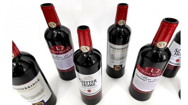 Multiplying Wine Bottles by Tora Magic - Luxury - Vermehrende Weinflaschen