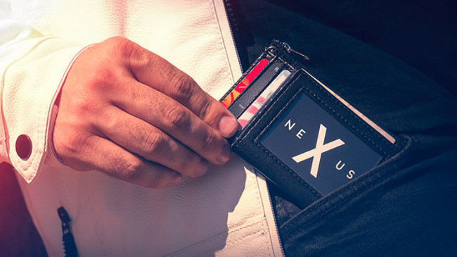 Nexus Wallet by Javier Fuenmayor - Peek Wallet