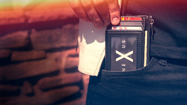 Nexus Wallet by Javier Fuenmayor - Peek Wallet