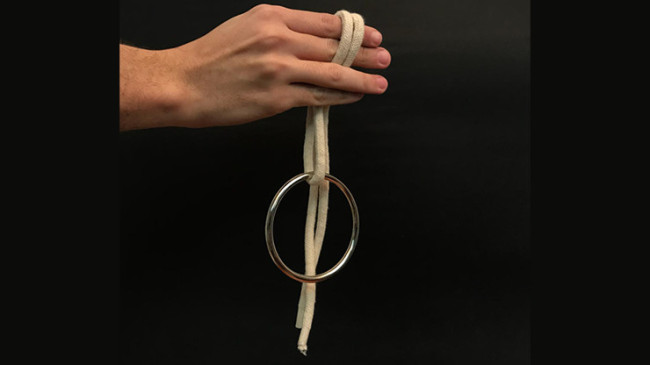 Ring on Rope by Bazar de Magia