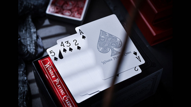 Scarlet Wonder (Signature Cold Foil) - Pokerdeck