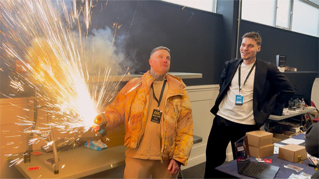 Shining by Hide × EfimovFlash