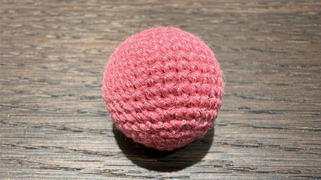 Shining Crochet Balls (Light Pink) by JT Magic