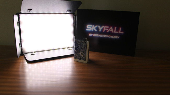 SKY FALL by Sebastien Calbry - Blau