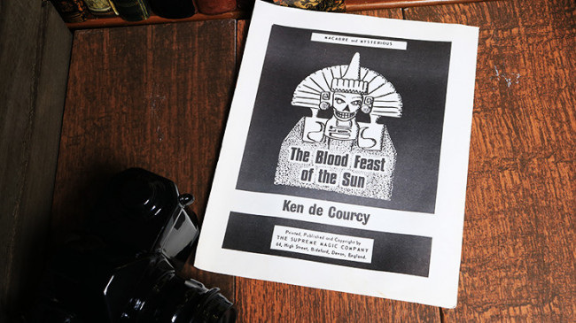 The Blood Fest of the Sun by Ken De Courcy - Buch
